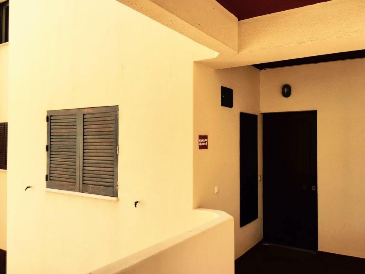 Lagos Apartment Ap Praia Dona Ana Exterior foto